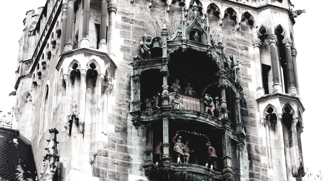Glockenspiel Rathaus München Geschichte