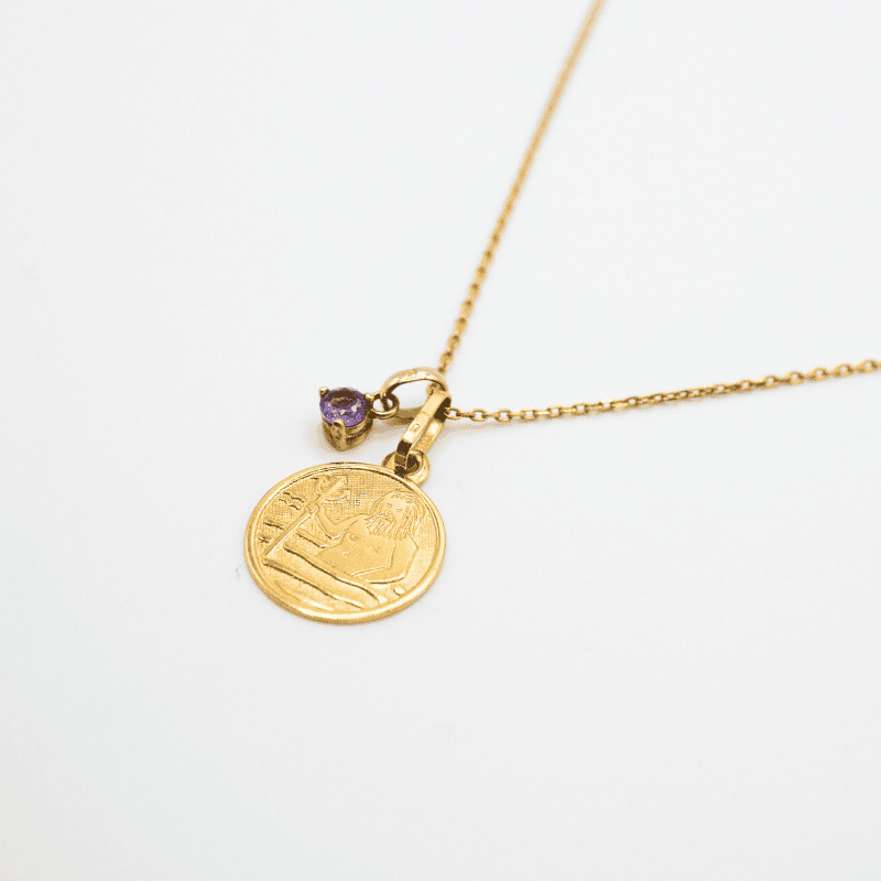 Kette mit Geburtsstein-Anhänger und Sternzeichen in Gold